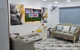4 Bedroom Excellent Home Large Spacious Layout Detached House Driveway Free Parking